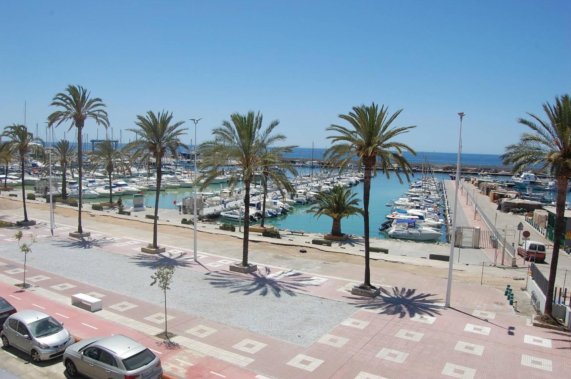 Puerto Caleta Dream - Alojamientos La Torre กาเลตา เด เวเลซ ภายนอก รูปภาพ