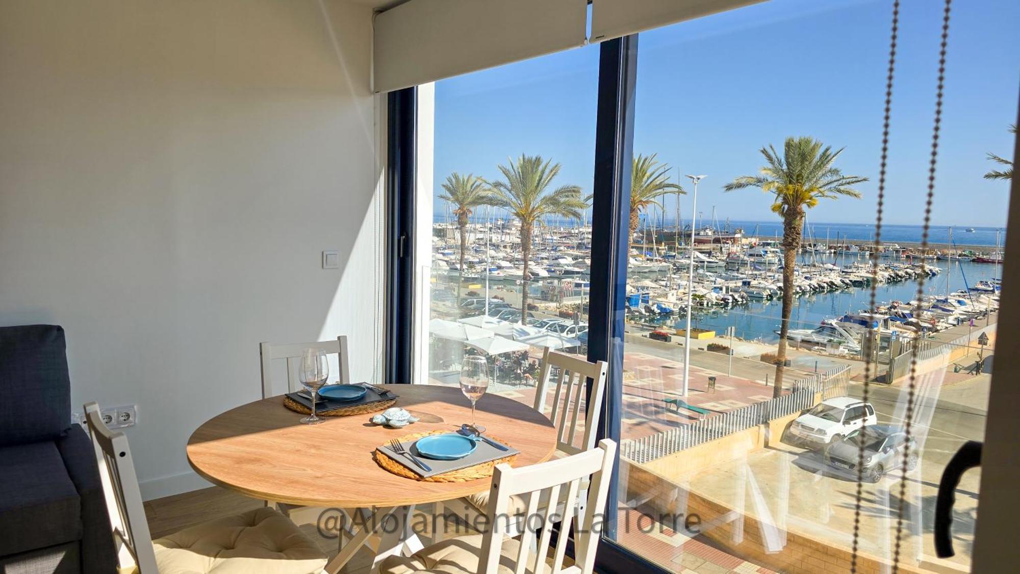 Puerto Caleta Dream - Alojamientos La Torre กาเลตา เด เวเลซ ภายนอก รูปภาพ