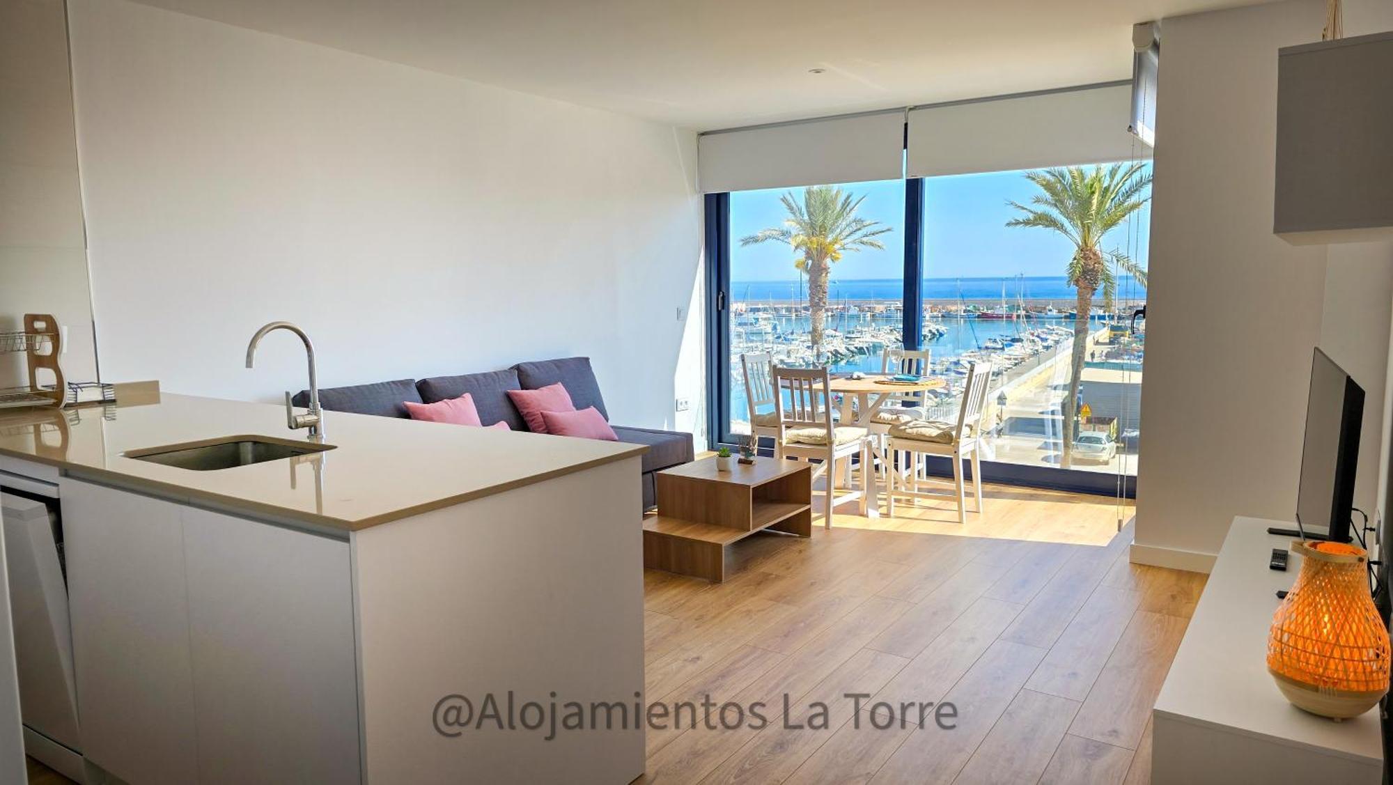 Puerto Caleta Dream - Alojamientos La Torre กาเลตา เด เวเลซ ภายนอก รูปภาพ
